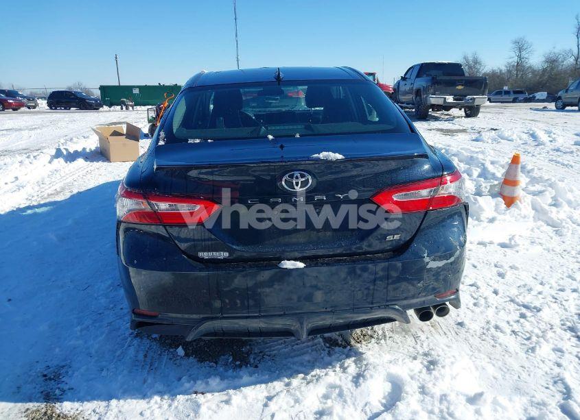 Photo 17 of 2019 Toyota Camry SE (VIN 4T1B11HKXKU247258)