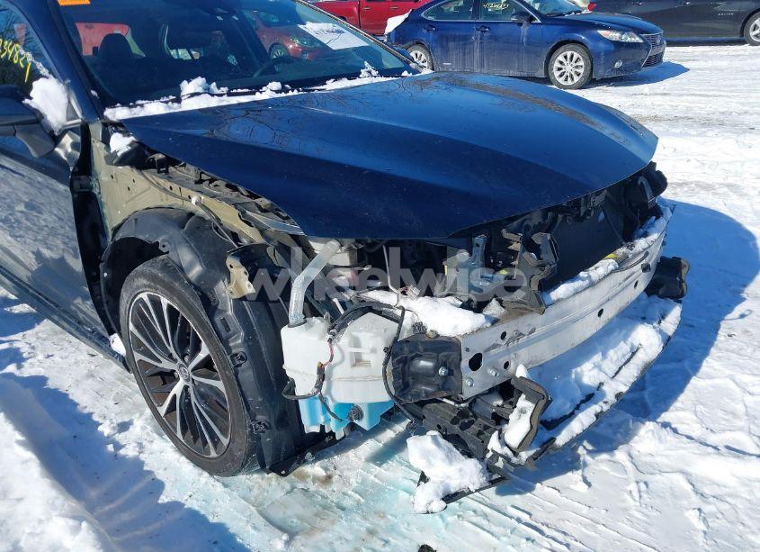 Photo 18 of 2019 Toyota Camry SE (VIN 4T1B11HKXKU247258)