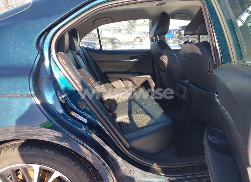 Photo 8 of 2019 Toyota Camry SE (VIN 4T1B11HKXKU247258)