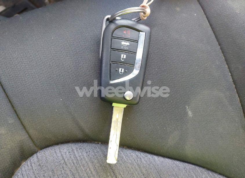 Photo 11 of 2019 Toyota Camry LE (VIN 4T1B11HKXKU268837)