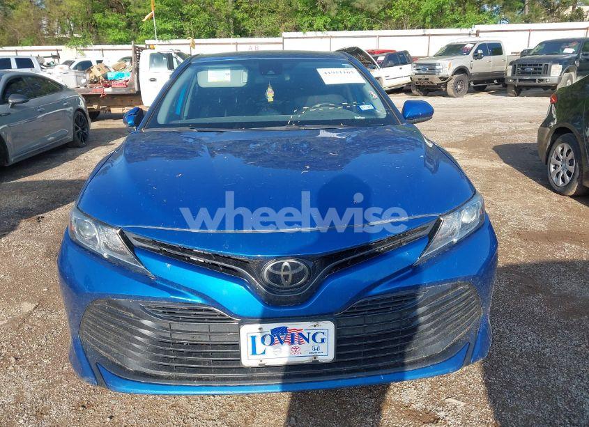 Photo 12 of 2019 Toyota Camry LE (VIN 4T1B11HKXKU268837)