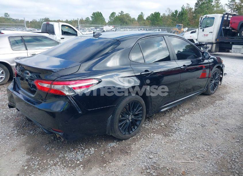 Photo 4 of 2019 Toyota Camry SE (VIN 4T1B11HKXKU275772)