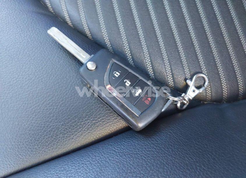 Photo 11 of 2019 Toyota Camry SE (VIN 4T1B11HKXKU284598)