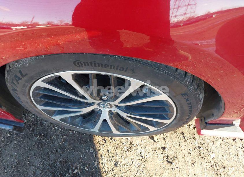 Photo 12 of 2019 Toyota Camry SE (VIN 4T1B11HKXKU284598)