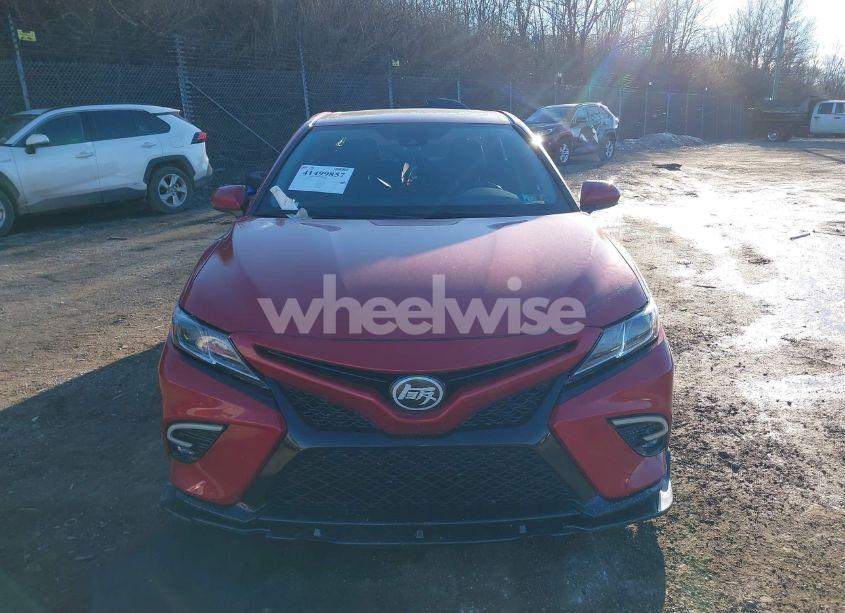 Photo 13 of 2019 Toyota Camry SE (VIN 4T1B11HKXKU284598)