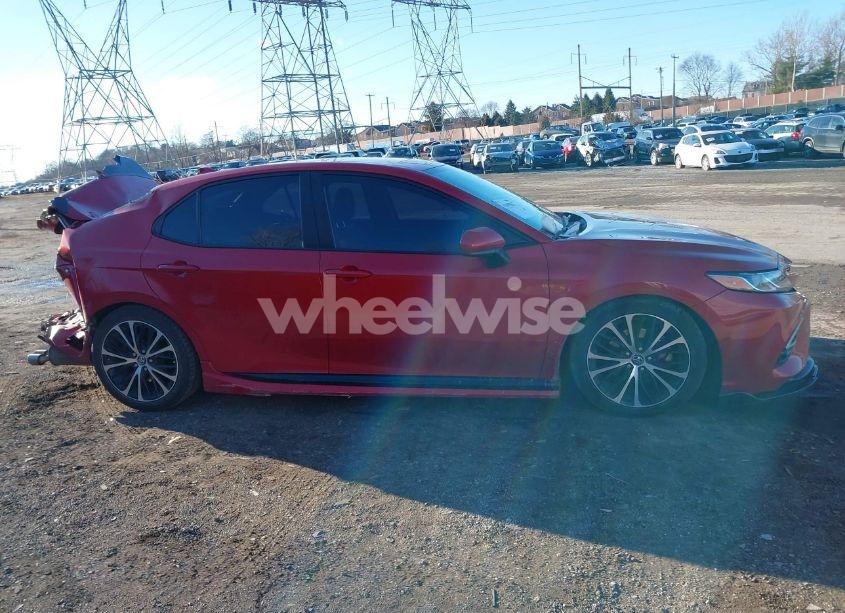 Photo 14 of 2019 Toyota Camry SE (VIN 4T1B11HKXKU284598)