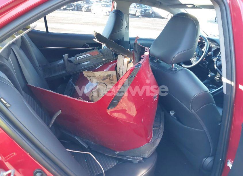 Photo 8 of 2019 Toyota Camry SE (VIN 4T1B11HKXKU284598)