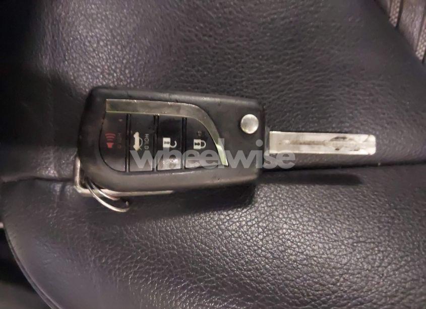 Photo 11 of 2019 Toyota Camry SE (VIN 4T1B11HKXKU297187)