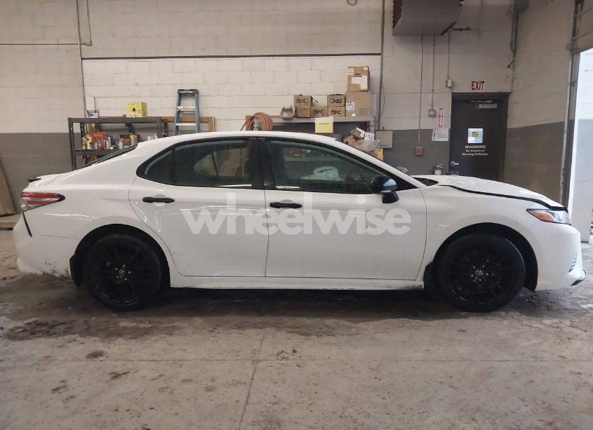 Photo 14 of 2019 Toyota Camry SE (VIN 4T1B11HKXKU297187)