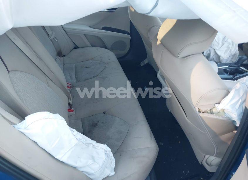 Photo 8 of 2019 Toyota Camry LE (VIN 4T1B11HKXKU300492)