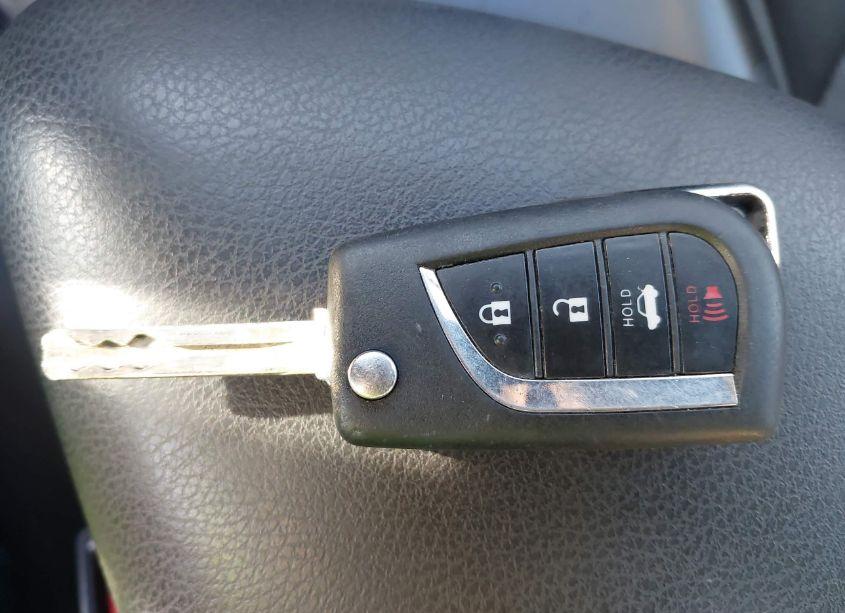 Photo 11 of 2019 Toyota Camry SE (VIN 4T1B11HKXKU696763)