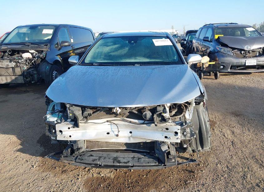 Photo 13 of 2019 Toyota Camry SE (VIN 4T1B11HKXKU696763)