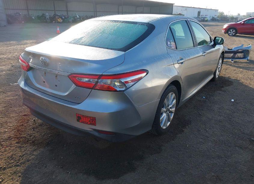 Photo 4 of 2019 Toyota Camry SE (VIN 4T1B11HKXKU696763)