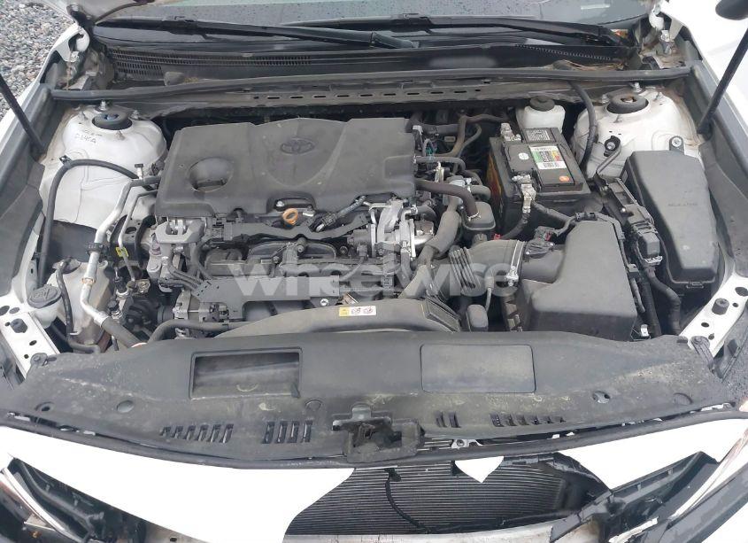 Photo 10 of 2019 Toyota Camry SE (VIN 4T1B11HKXKU706000)