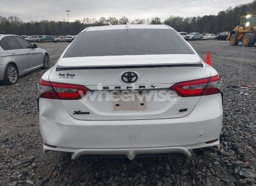 Photo 16 of 2019 Toyota Camry SE (VIN 4T1B11HKXKU706000)