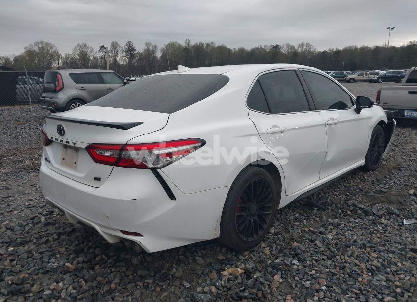 Photo 4 of 2019 Toyota Camry SE (VIN 4T1B11HKXKU706000)