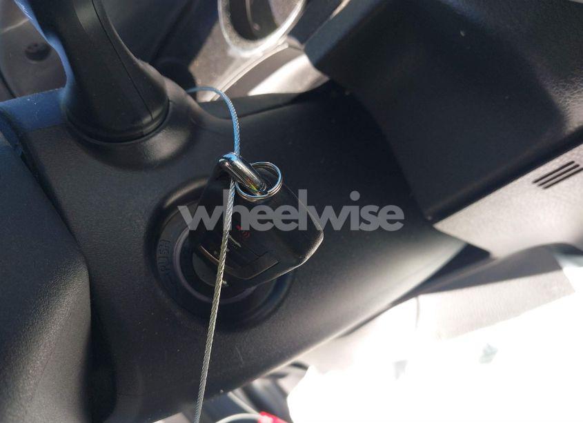 Photo 11 of 2019 Toyota Camry LE (VIN 4T1B11HKXKU710080)