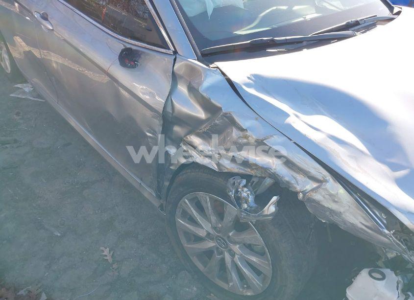 Photo 12 of 2019 Toyota Camry LE (VIN 4T1B11HKXKU710080)