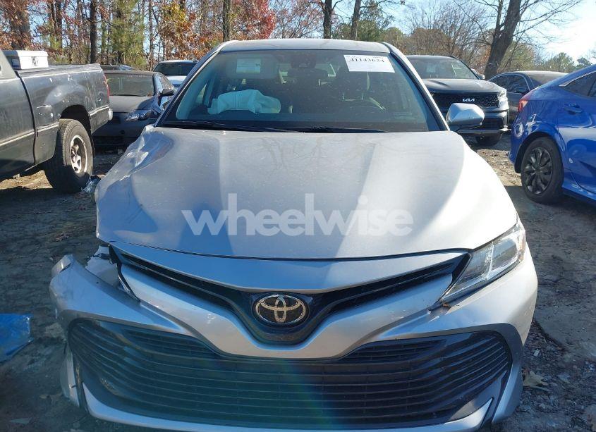 Photo 13 of 2019 Toyota Camry LE (VIN 4T1B11HKXKU710080)