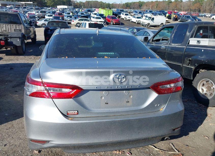 Photo 17 of 2019 Toyota Camry LE (VIN 4T1B11HKXKU710080)