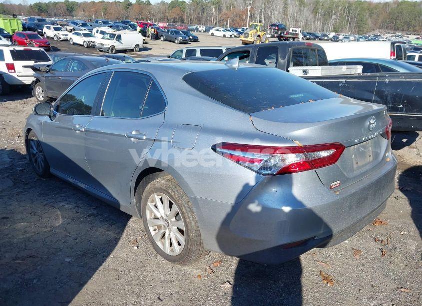 Photo 3 of 2019 Toyota Camry LE (VIN 4T1B11HKXKU710080)