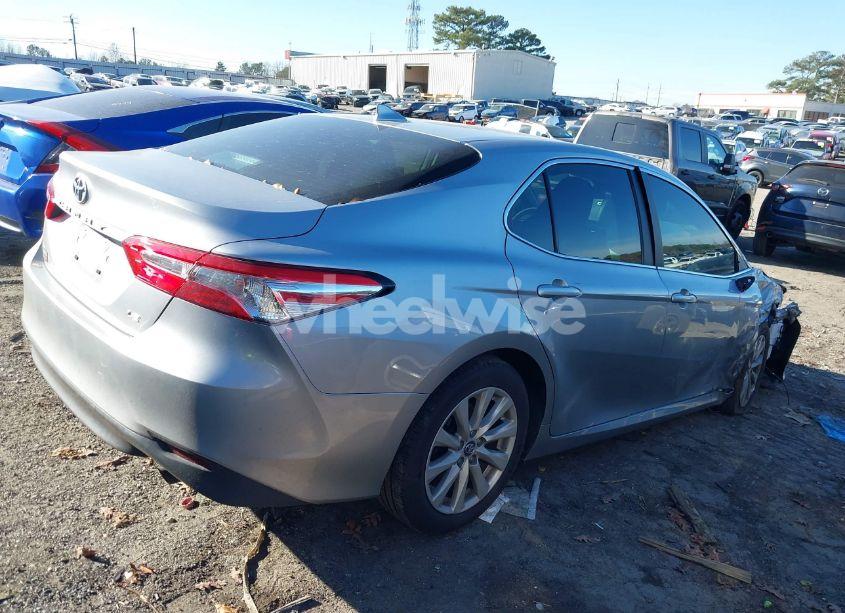 Photo 4 of 2019 Toyota Camry LE (VIN 4T1B11HKXKU710080)