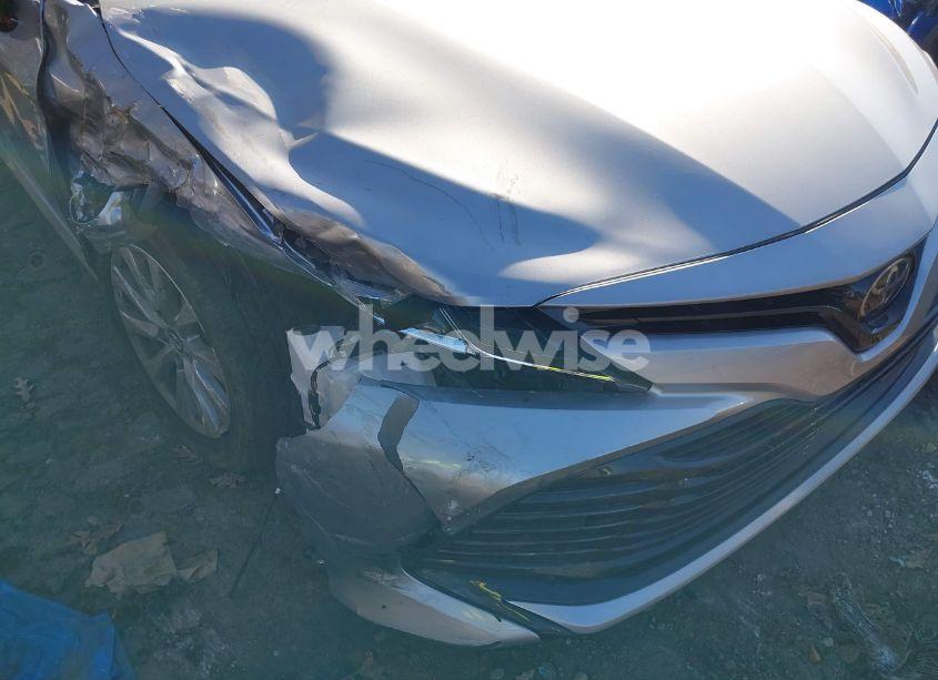 Photo 6 of 2019 Toyota Camry LE (VIN 4T1B11HKXKU710080)