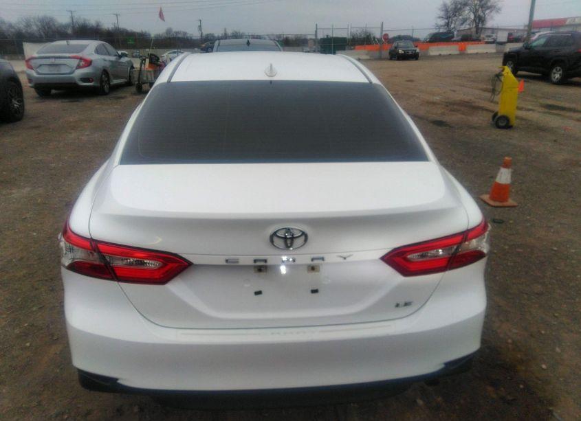 Photo 16 of 2019 Toyota Camry LE (VIN 4T1B11HKXKU711682)