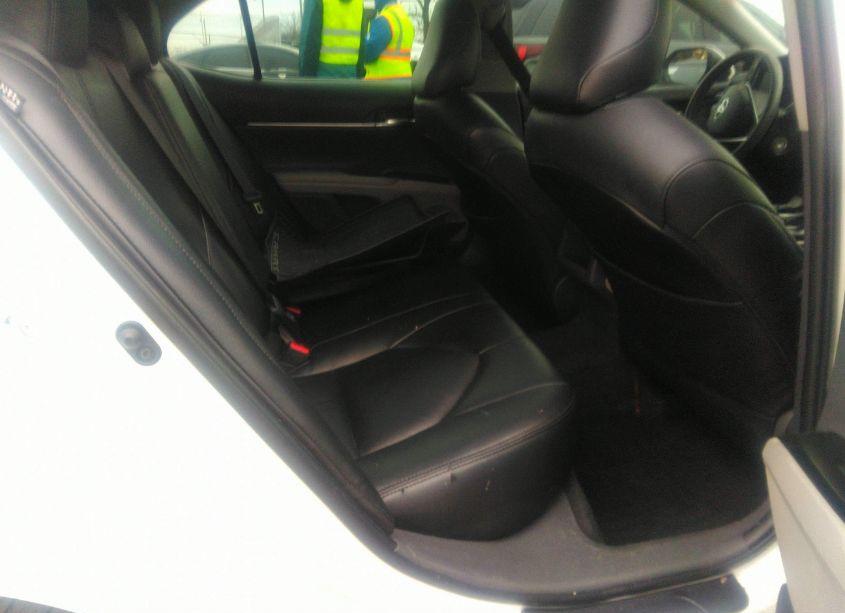 Photo 8 of 2019 Toyota Camry LE (VIN 4T1B11HKXKU711682)