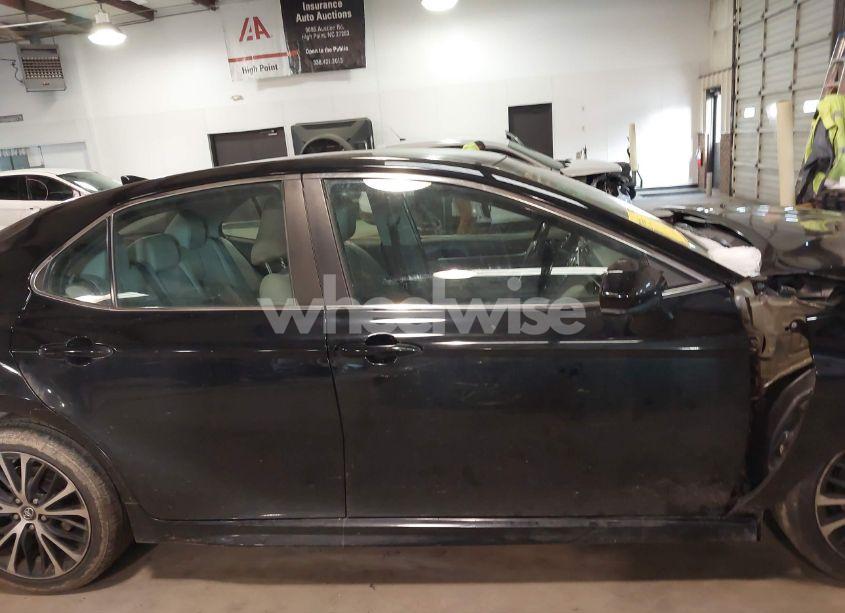 Photo 13 of 2019 Toyota Camry SE (VIN 4T1B11HKXKU718695)