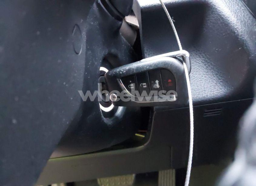 Photo 11 of 2019 Toyota Camry SE (VIN 4T1B11HKXKU739076)