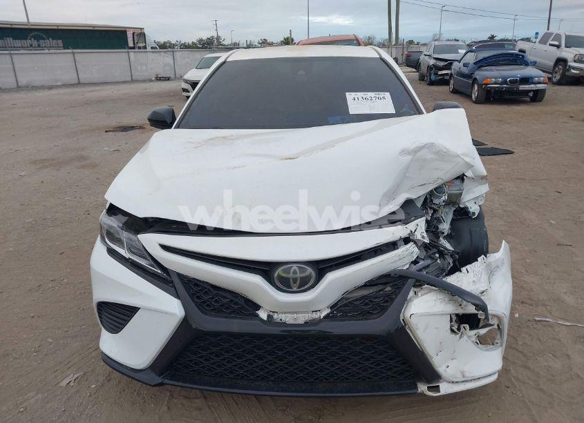 Photo 12 of 2019 Toyota Camry SE (VIN 4T1B11HKXKU739076)