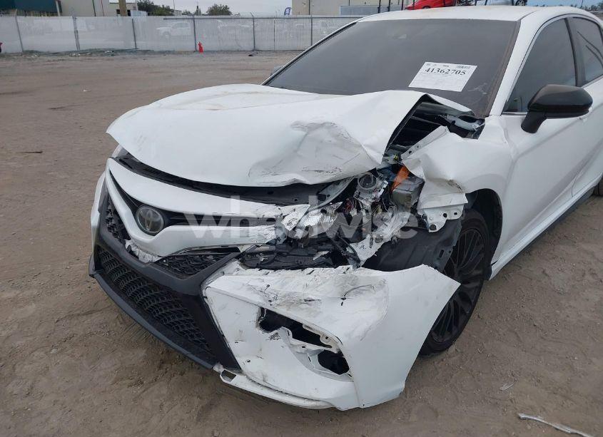 Photo 6 of 2019 Toyota Camry SE (VIN 4T1B11HKXKU739076)