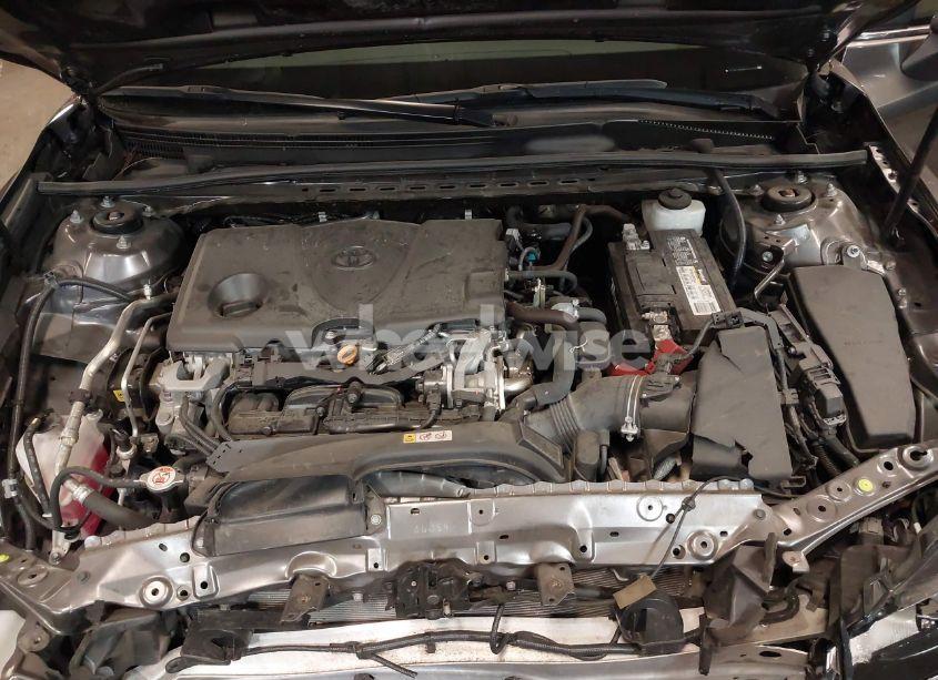 Photo 10 of 2019 Toyota Camry SE (VIN 4T1B11HKXKU743158)