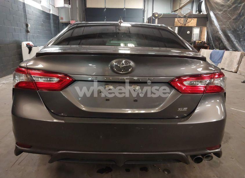 Photo 17 of 2019 Toyota Camry SE (VIN 4T1B11HKXKU743158)