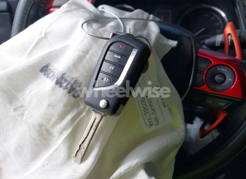 Photo 11 of 2019 Toyota Camry SE (VIN 4T1B11HKXKU755763)