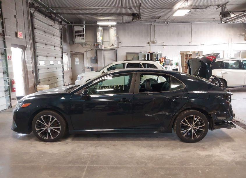 Photo 15 of 2019 Toyota Camry SE (VIN 4T1B11HKXKU759053)