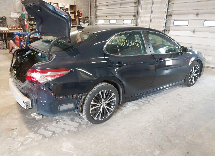 Photo 4 of 2019 Toyota Camry SE (VIN 4T1B11HKXKU759053)