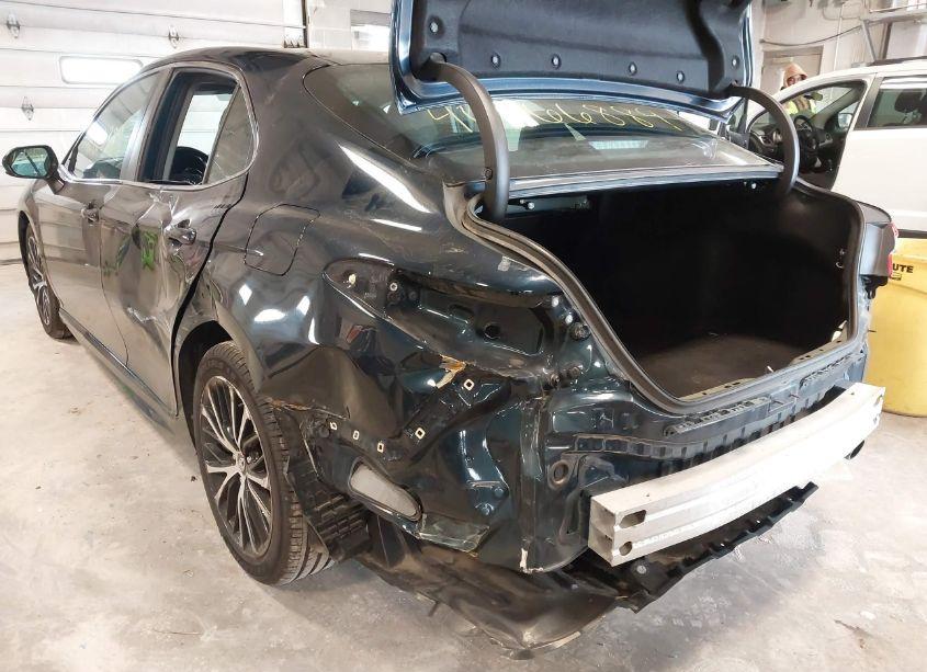 Photo 6 of 2019 Toyota Camry SE (VIN 4T1B11HKXKU759053)