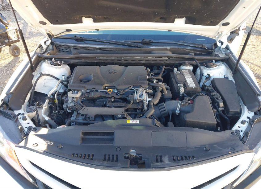 Photo 10 of 2019 Toyota Camry SE (VIN 4T1B11HKXKU759912)