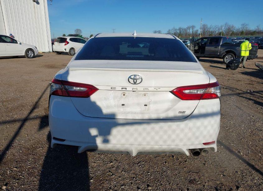 Photo 16 of 2019 Toyota Camry SE (VIN 4T1B11HKXKU759912)