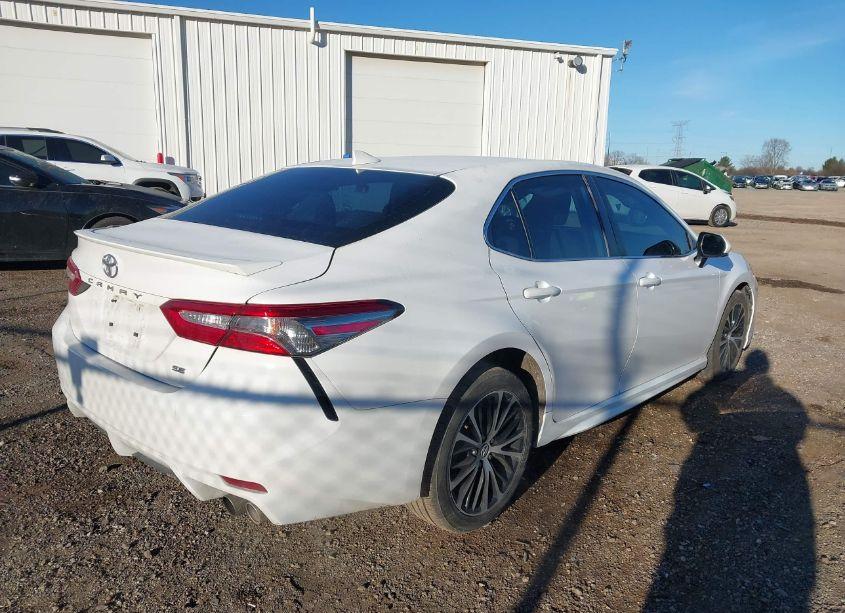 Photo 4 of 2019 Toyota Camry SE (VIN 4T1B11HKXKU759912)