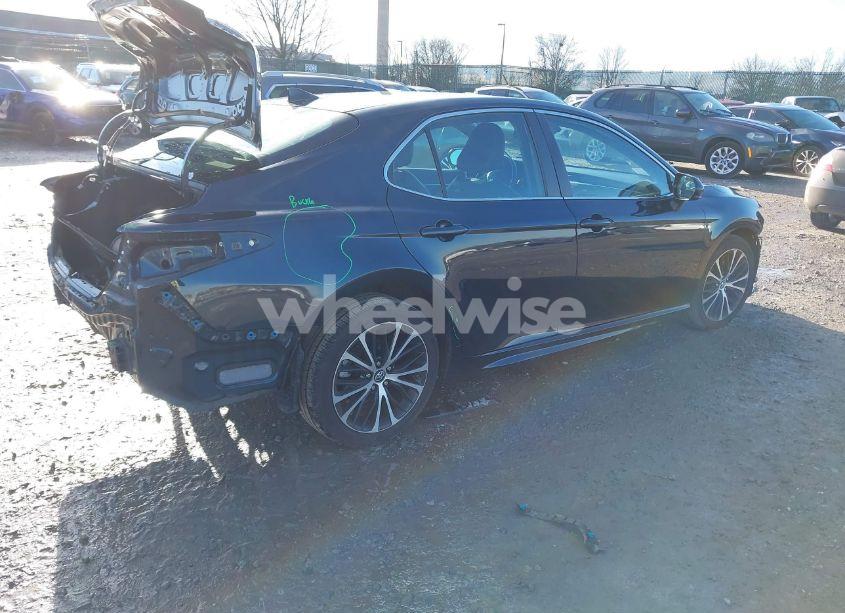 Photo 4 of 2019 Toyota Camry L/LE/SE/XLE (VIN 4T1B11HKXKU774247)