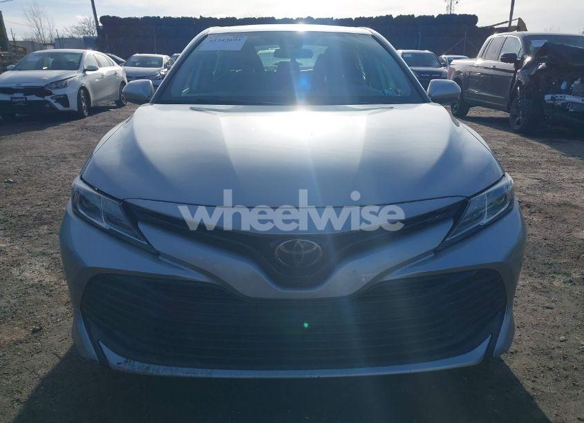 Photo 12 of 2019 Toyota Camry LE (VIN 4T1B11HKXKU775866)