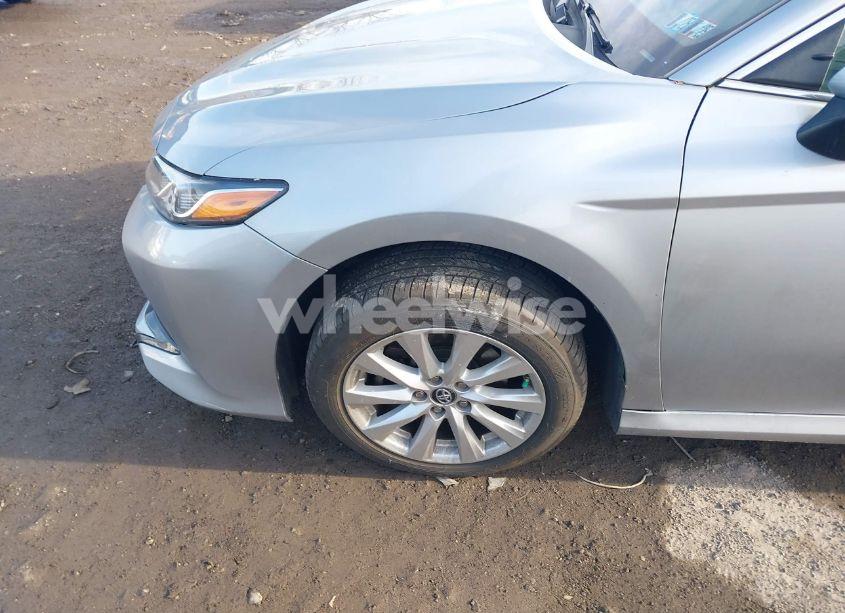 Photo 6 of 2019 Toyota Camry LE (VIN 4T1B11HKXKU775866)