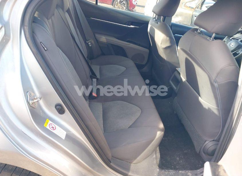 Photo 8 of 2019 Toyota Camry LE (VIN 4T1B11HKXKU775866)