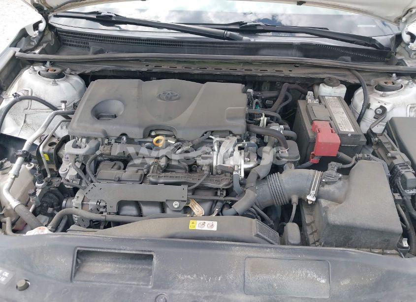 Photo 10 of 2019 Toyota Camry LE (VIN 4T1B11HKXKU786639)
