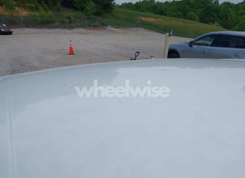 Photo 6 of 2019 Toyota Camry LE (VIN 4T1B11HKXKU786639)