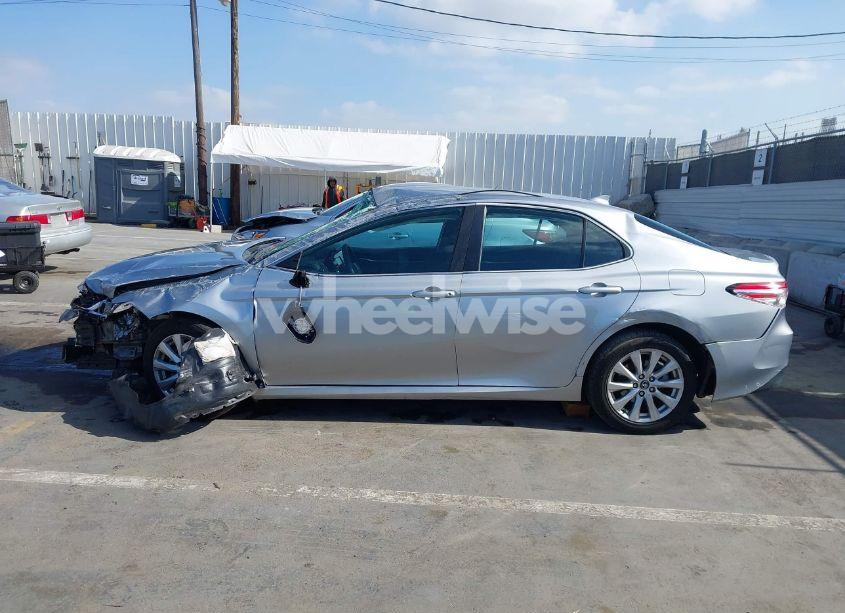 Photo 15 of 2019 Toyota Camry LE (VIN 4T1B11HKXKU788648)