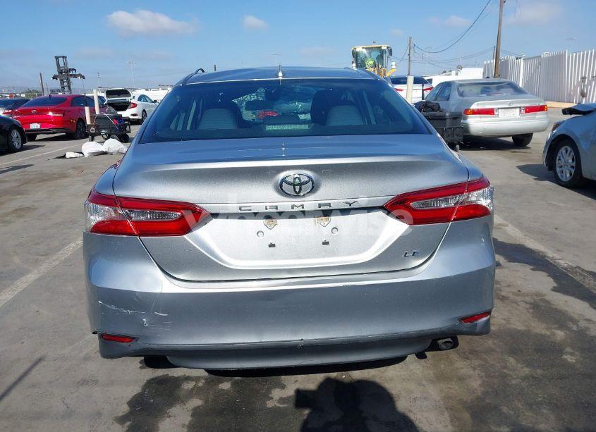 Photo 17 of 2019 Toyota Camry LE (VIN 4T1B11HKXKU788648)